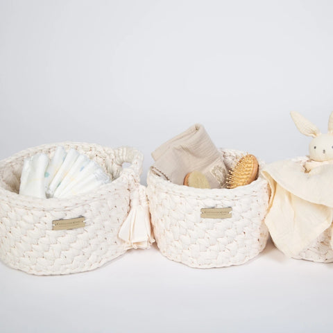 Vintage Knit Baby Basket Set – White
