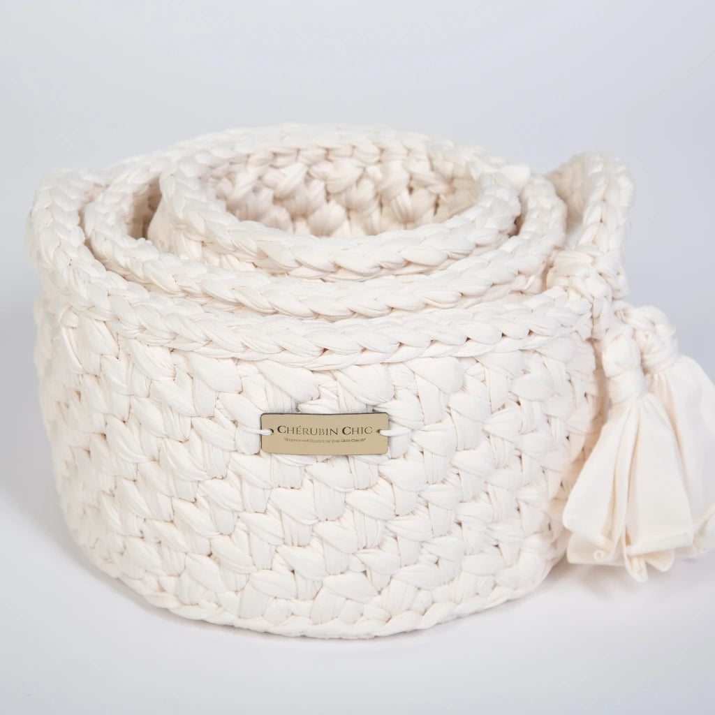 Vintage Knit Baby Basket Set – White